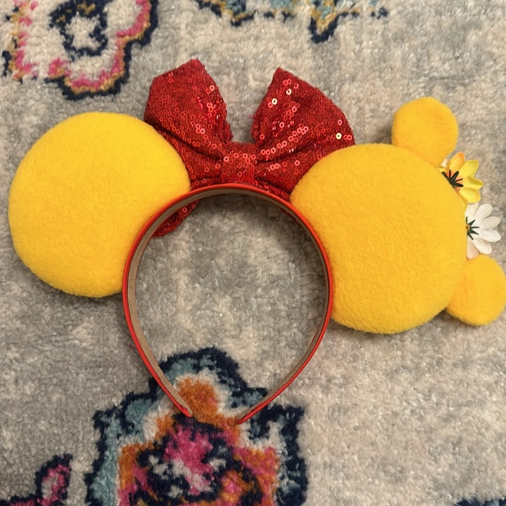 Winnie the Pooh Minnie Ears - Picture 2 of 2